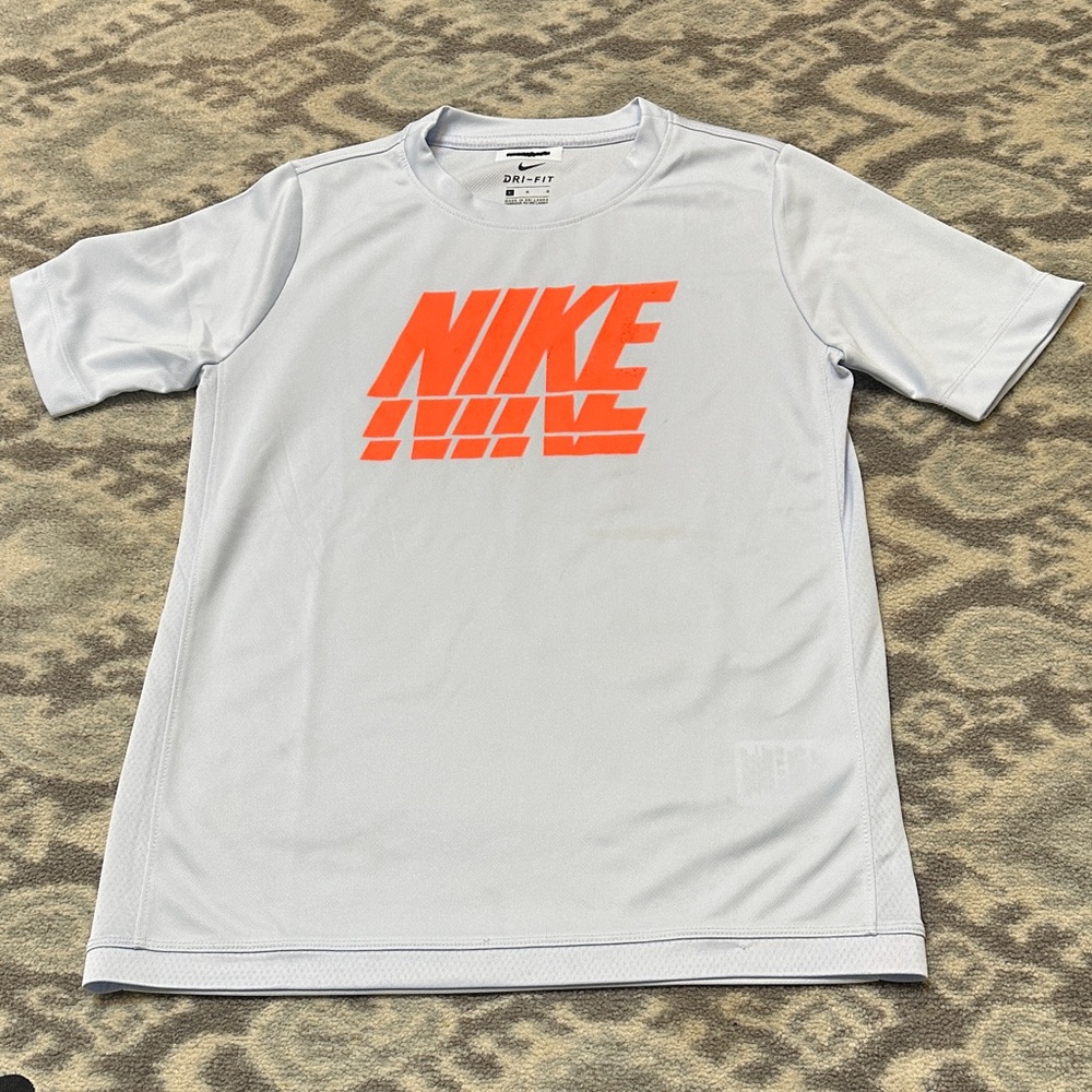 Nike Kids Light Gray Tee with Vibrant Orange Logo